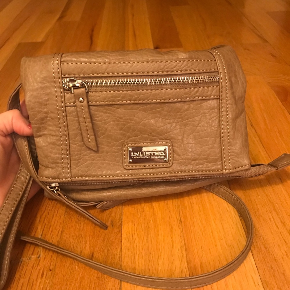 Kenneth Cole tan purse / wristlet